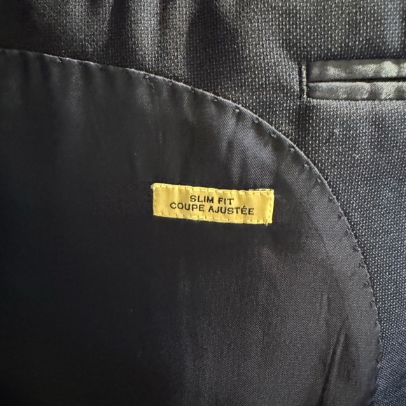 Joseph Abboud blue suit. 46L - Picture 3 of 9